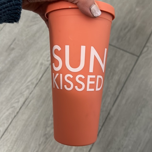 Summer cups with lids and straws - Picture 4 of 7